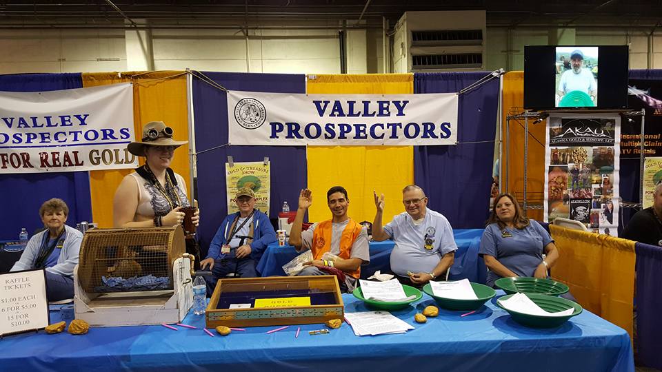 Gold Panning Team 
